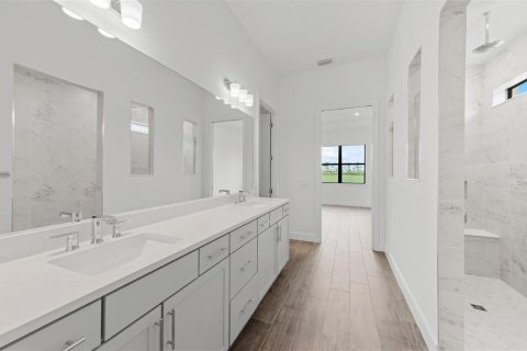 House in Lakewood Ranch, Florida 3 bedrooms, 230.68 sq.m. № 1886736 - photo 22