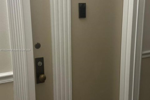 Купить кондоминиум в Санни-Айлс-Бич, Флорида 1 спальня, 71.26м2, № 1984957 - фото 16