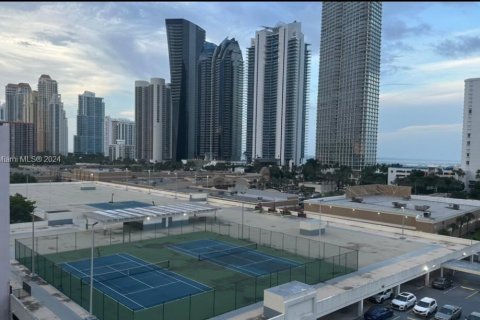 Купить кондоминиум в Санни-Айлс-Бич, Флорида 1 спальня, 71.26м2, № 1984957 - фото 1