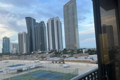 Купить кондоминиум в Санни-Айлс-Бич, Флорида 1 спальня, 71.26м2, № 1984957 - фото 15