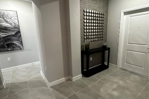 Villa ou maison à louer à Homestead, Floride: 4 chambres, 205.96 m2 № 1982069 - photo 10