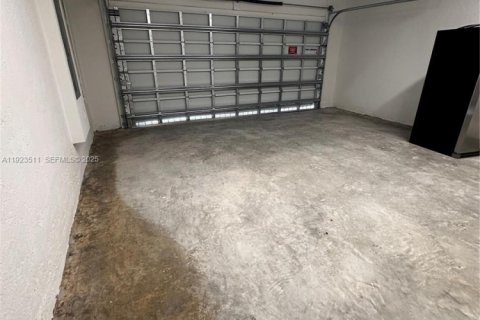 Villa ou maison à louer à Homestead, Floride: 4 chambres, 205.96 m2 № 1982069 - photo 23