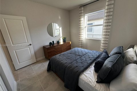 Villa ou maison à louer à Homestead, Floride: 4 chambres, 205.96 m2 № 1982069 - photo 14