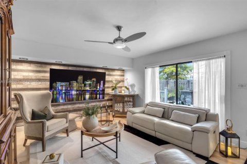 Touwnhouse à vendre à North Lauderdale, Floride: 2 chambres, 142.14 m2 № 2062647 - photo 5