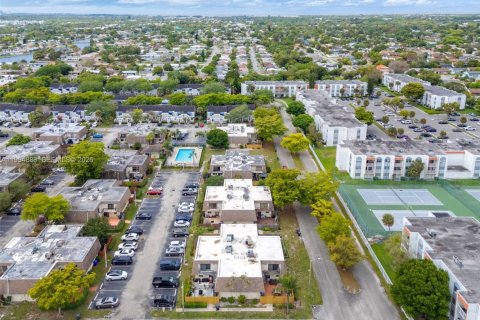 Touwnhouse à vendre à North Lauderdale, Floride: 2 chambres, 142.14 m2 № 2062647 - photo 30