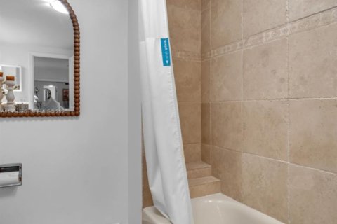 Touwnhouse à vendre à North Lauderdale, Floride: 2 chambres, 142.14 m2 № 2062647 - photo 22