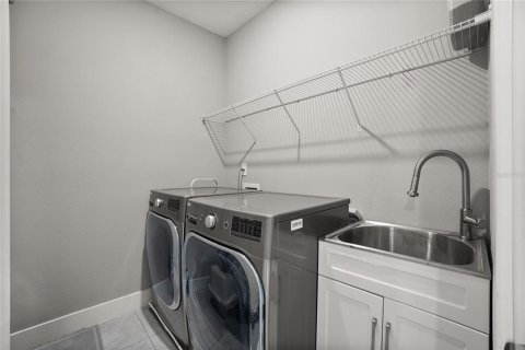 Casa en venta en Oakland, Florida, 4 dormitorios, 224.64 m2 № 1620516 - foto 27