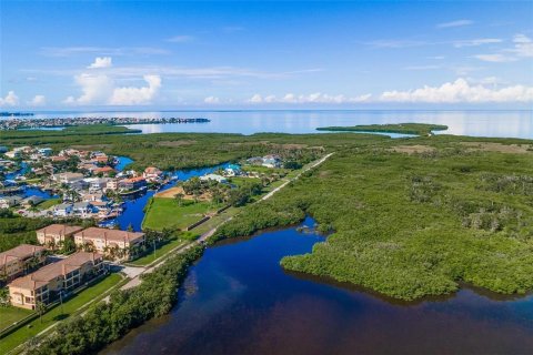 Terreno en venta en New Port Richey, Florida № 1509007 - foto 10