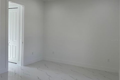 Casa en venta en Lehigh Acres, Florida, 3 dormitorios, 139.17 m2 № 1628555 - foto 27