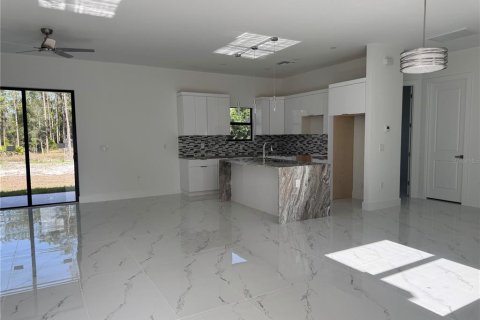 Casa en venta en Lehigh Acres, Florida, 3 dormitorios, 139.17 m2 № 1628555 - foto 8