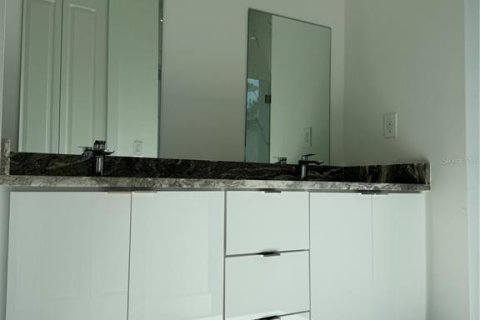 Casa en venta en Lehigh Acres, Florida, 3 dormitorios, 139.17 m2 № 1628555 - foto 29