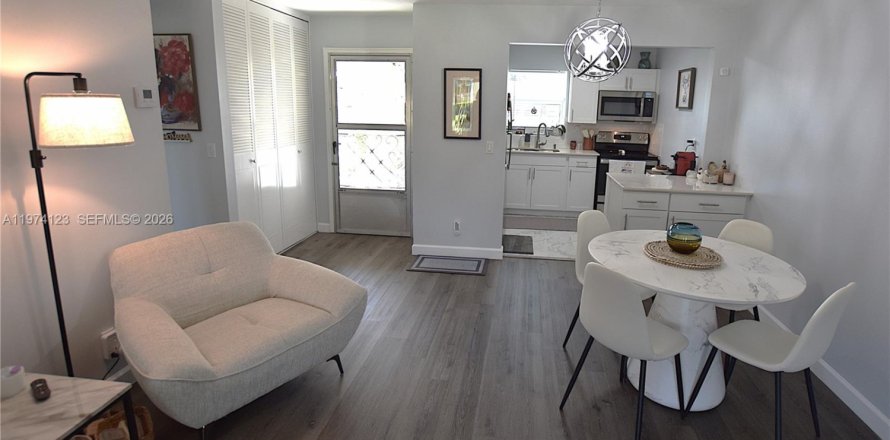 Casa en West Palm Beach, Florida 1 dormitorio, 61.5 m2 № 2036444