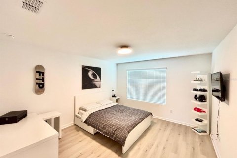 Снять в аренду таунхаус в Орландо, Флорида 4 комнаты, 144.83м2, № 1883052 - фото 16