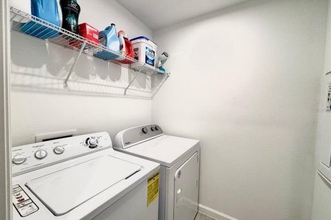 Снять в аренду таунхаус в Орландо, Флорида 4 комнаты, 144.83м2, № 1883052 - фото 19