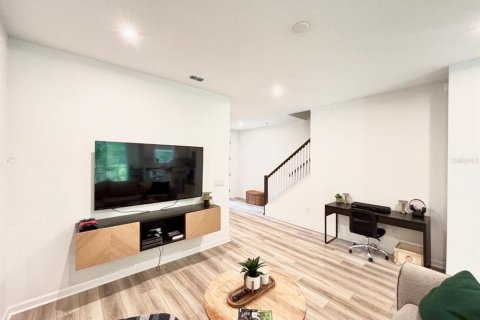 Снять в аренду таунхаус в Орландо, Флорида 4 комнаты, 144.83м2, № 1883052 - фото 4