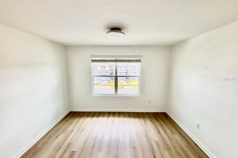 Снять в аренду таунхаус в Орландо, Флорида 4 комнаты, 144.83м2, № 1883052 - фото 13