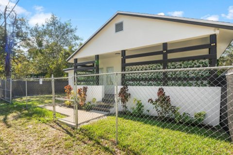 Купить виллу или дом в Майами, Флорида 4 спальни, 92.62м2, № 1986248 - фото 7