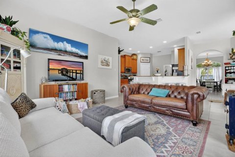 Casa en venta en Palm Coast, Florida, 4 dormitorios, 262.26 m2 № 2201214 - foto 16