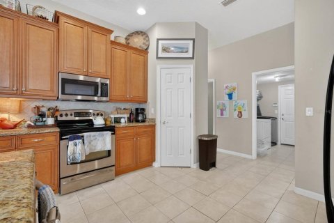 Casa en venta en Palm Coast, Florida, 4 dormitorios, 262.26 m2 № 2201214 - foto 23