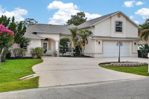 Casa en venta en Palm Coast, Florida, 4 dormitorios, 262.26 m2 № 2201214 - foto 2