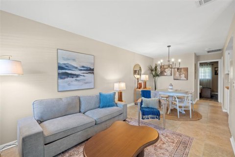 Appartement à louer à Brandon, Floride: 1 chambre, 74.32 m2 № 2416437 - photo 2