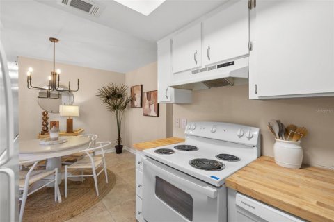 Appartement à louer à Brandon, Floride: 1 chambre, 74.32 m2 № 2416437 - photo 19