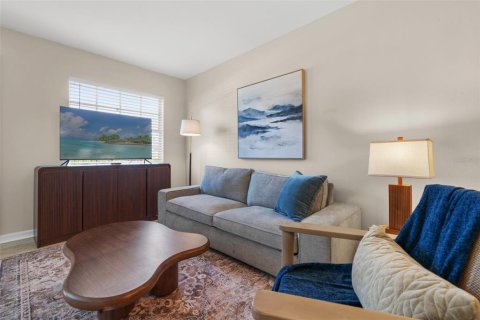 Appartement à louer à Brandon, Floride: 1 chambre, 74.32 m2 № 2416437 - photo 5