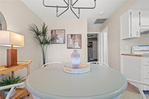 Appartement à louer à Brandon, Floride: 1 chambre, 74.32 m2 № 2416437 - photo 8
