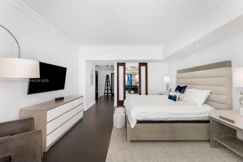 Купить кондоминиум в Майами-Бич, Флорида 5 спален, 500.37м2, № 1963712 - фото 13