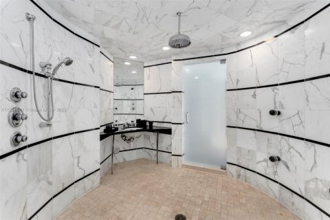 Купить кондоминиум в Майами-Бич, Флорида 5 спален, 500.37м2, № 1963712 - фото 30