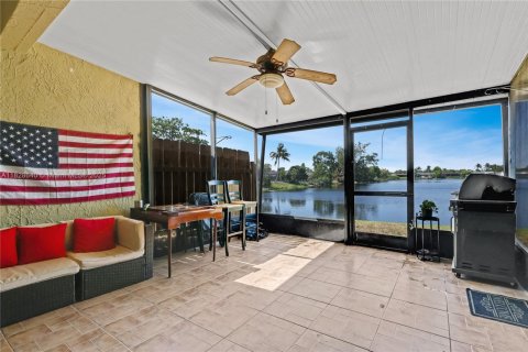 Купить кондоминиум в Пемброк-Пайнс, Флорида 2 спальни, 96.62м2, № 2054298 - фото 15