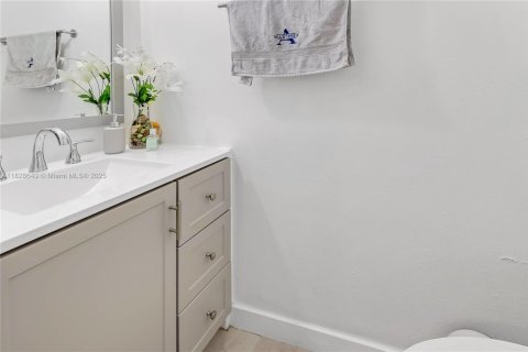 Купить кондоминиум в Пемброк-Пайнс, Флорида 2 спальни, 96.62м2, № 2054298 - фото 9