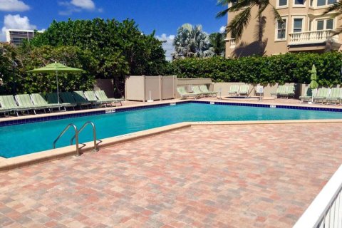 Adosado en alquiler en Highland Beach, Florida, 3 dormitorios, 204.94 m2 № 830315 - foto 1