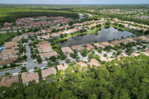 House in New Smyrna Beach, Florida 3 bedrooms, 185.99 sq.m. № 1787958 - photo 4