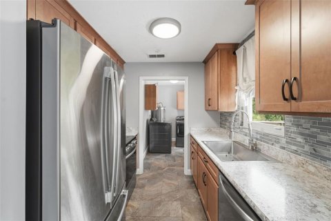 Casa en venta en Eustis, Florida, 3 dormitorios, 138.61 m2 № 2133333 - foto 14