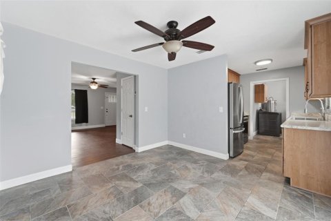Casa en venta en Eustis, Florida, 3 dormitorios, 138.61 m2 № 2133333 - foto 10