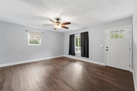 Casa en venta en Eustis, Florida, 3 dormitorios, 138.61 m2 № 2133333 - foto 8