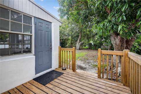 Villa ou maison à vendre à Miami, Floride: 2 chambres, 93 m2 № 2331356 - photo 19
