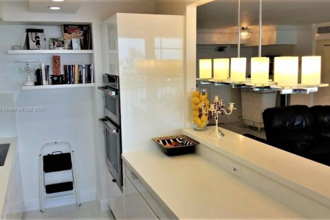 Condominio en venta en Sunny Isles Beach, Florida, 2 dormitorios, 138.24 m2 № 1964454 - foto 8