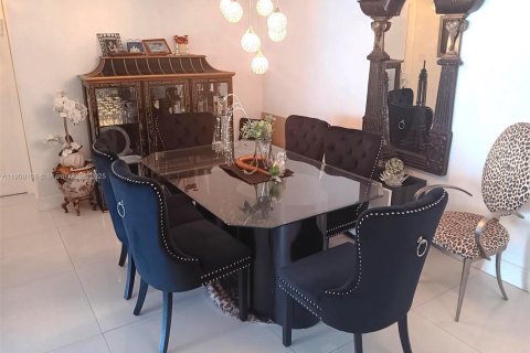 Condominio en venta en Sunny Isles Beach, Florida, 2 dormitorios, 138.24 m2 № 1964454 - foto 14