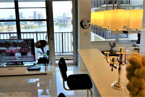 Condominio en venta en Sunny Isles Beach, Florida, 2 dormitorios, 138.24 m2 № 1964454 - foto 6