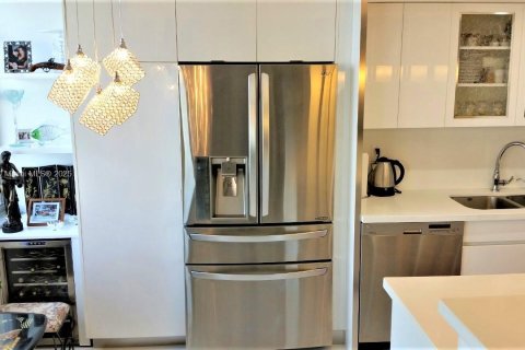 Condominio en venta en Sunny Isles Beach, Florida, 2 dormitorios, 138.24 m2 № 1964454 - foto 7