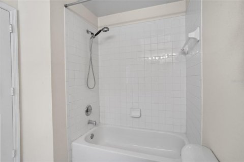 Купить таунхаус в Киссимми, Флорида 6 комнат, 128.21м2, № 1816132 - фото 24