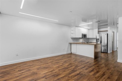 Купить таунхаус в Киссимми, Флорида 6 комнат, 128.21м2, № 1816132 - фото 17