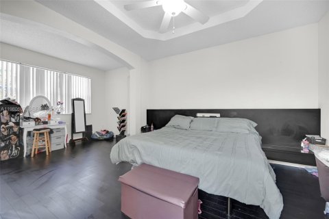 Купить виллу или дом в Хомстед, Флорида 5 спален, 290.69м2, № 2052717 - фото 27