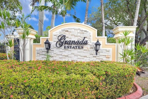 Купить виллу или дом в Хомстед, Флорида 5 спален, 290.69м2, № 2052717 - фото 2