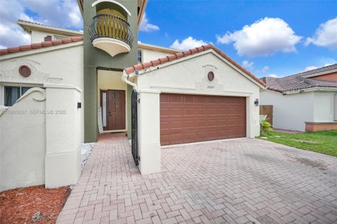 Купить виллу или дом в Хомстед, Флорида 5 спален, 290.69м2, № 2052717 - фото 3