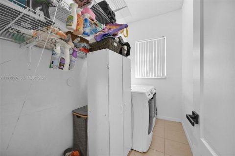 Купить виллу или дом в Хомстед, Флорида 5 спален, 290.69м2, № 2052717 - фото 23