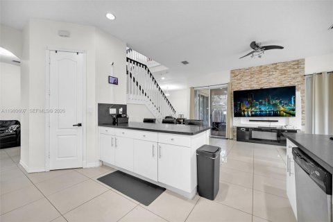 Купить виллу или дом в Хомстед, Флорида 5 спален, 290.69м2, № 2052717 - фото 18