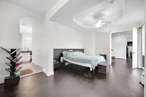 Купить виллу или дом в Хомстед, Флорида 5 спален, 290.69м2, № 2052717 - фото 28